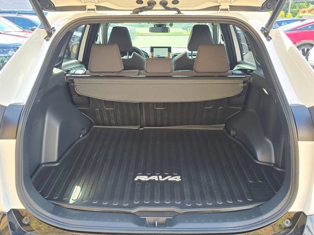 Used 2023 Toyota RAV4 SE w/ Weather & Moonroof Package AWD/4WD image 14