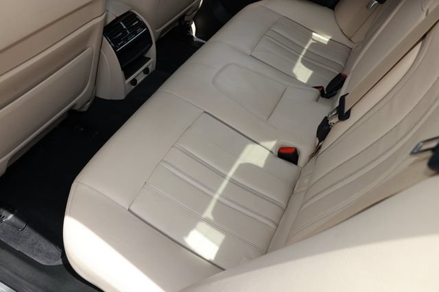 Used 2019 BMW 540i w/ M Sport Package RWD image 11