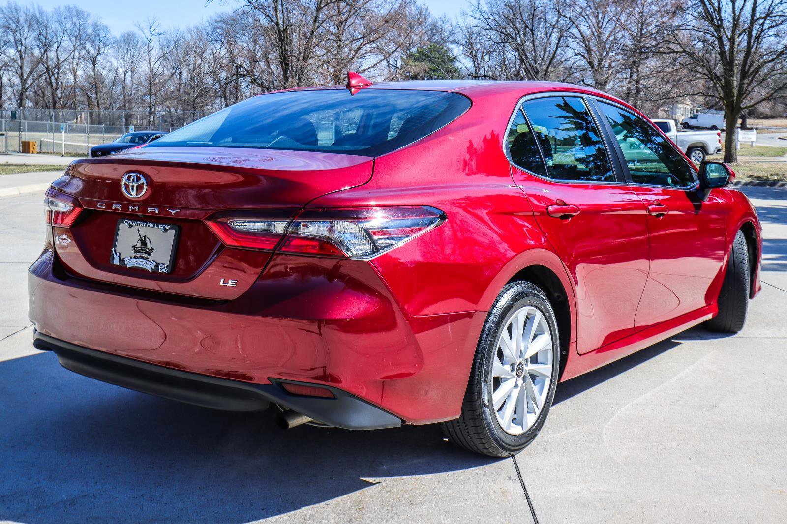 Used 2022 Toyota Camry LE FWD image 16