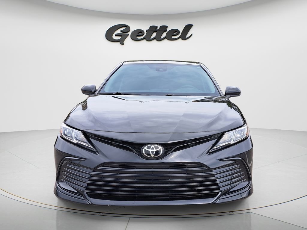 Used 2022 Toyota Camry LE image 8