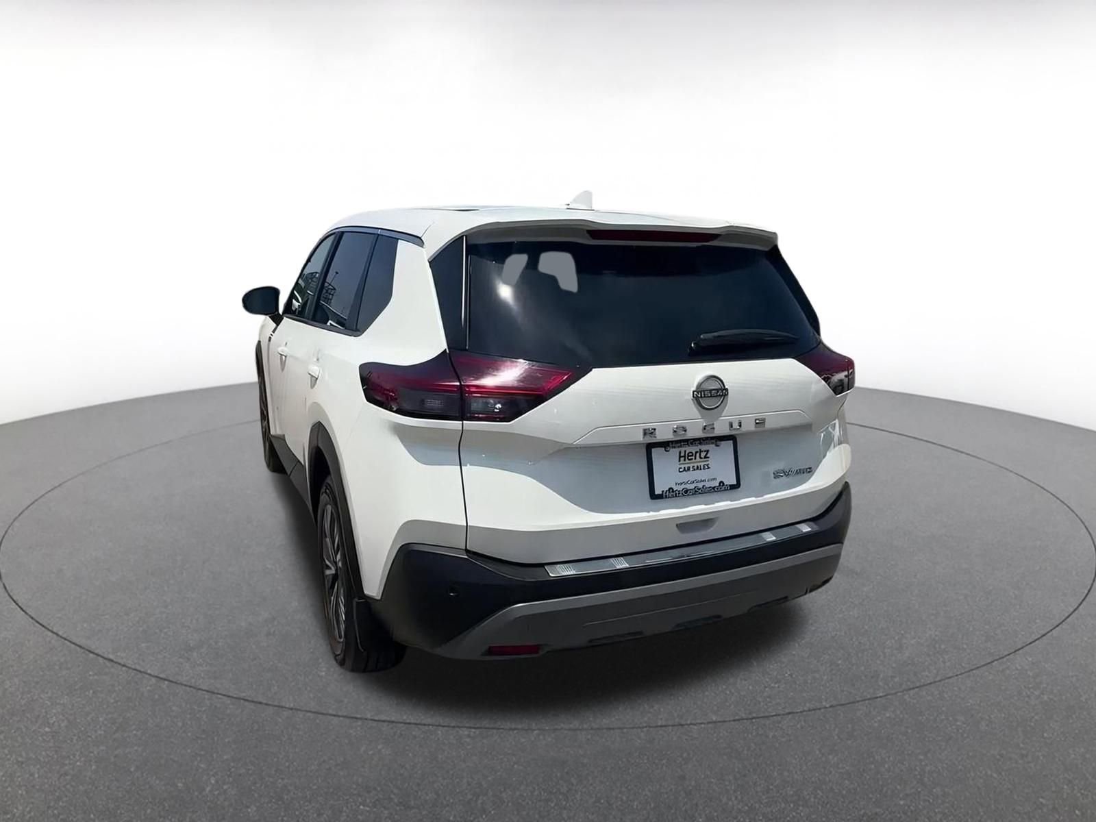 Used 2023 Nissan Rogue SV image 11