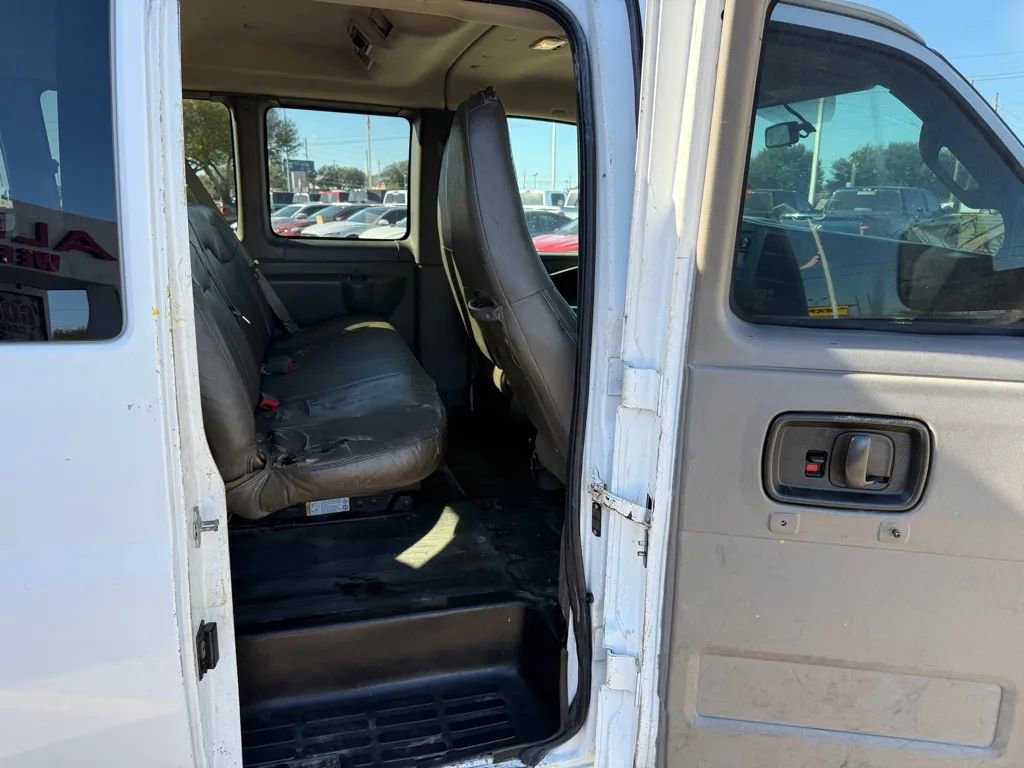 Used 2017 Chevrolet Express 2500 LS RWD image 14