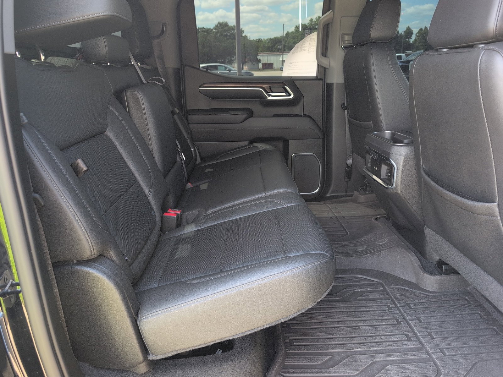 Used 2022 GMC Sierra 1500 SLT w/ SLT Convenience Package AWD/4WD image 11