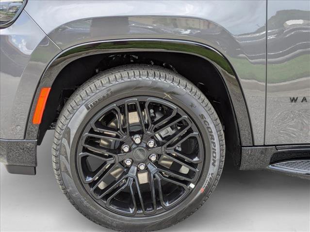 New 2025 Jeep Wagoneer Series II w/ Convenience Group I AWD/4WD image 10