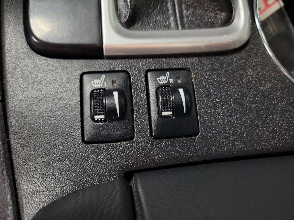 Used 2019 Toyota Highlander XLE image 16