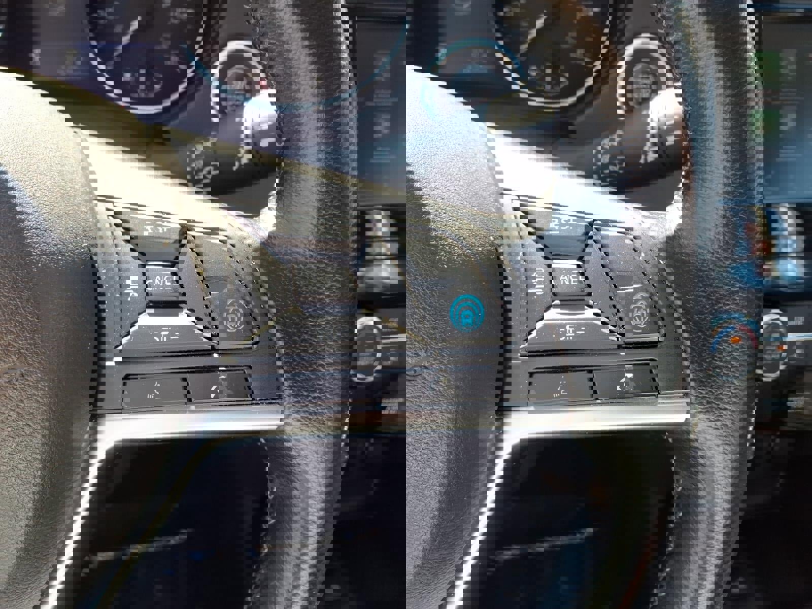 Used 2022 Nissan Rogue Sport SL image 9