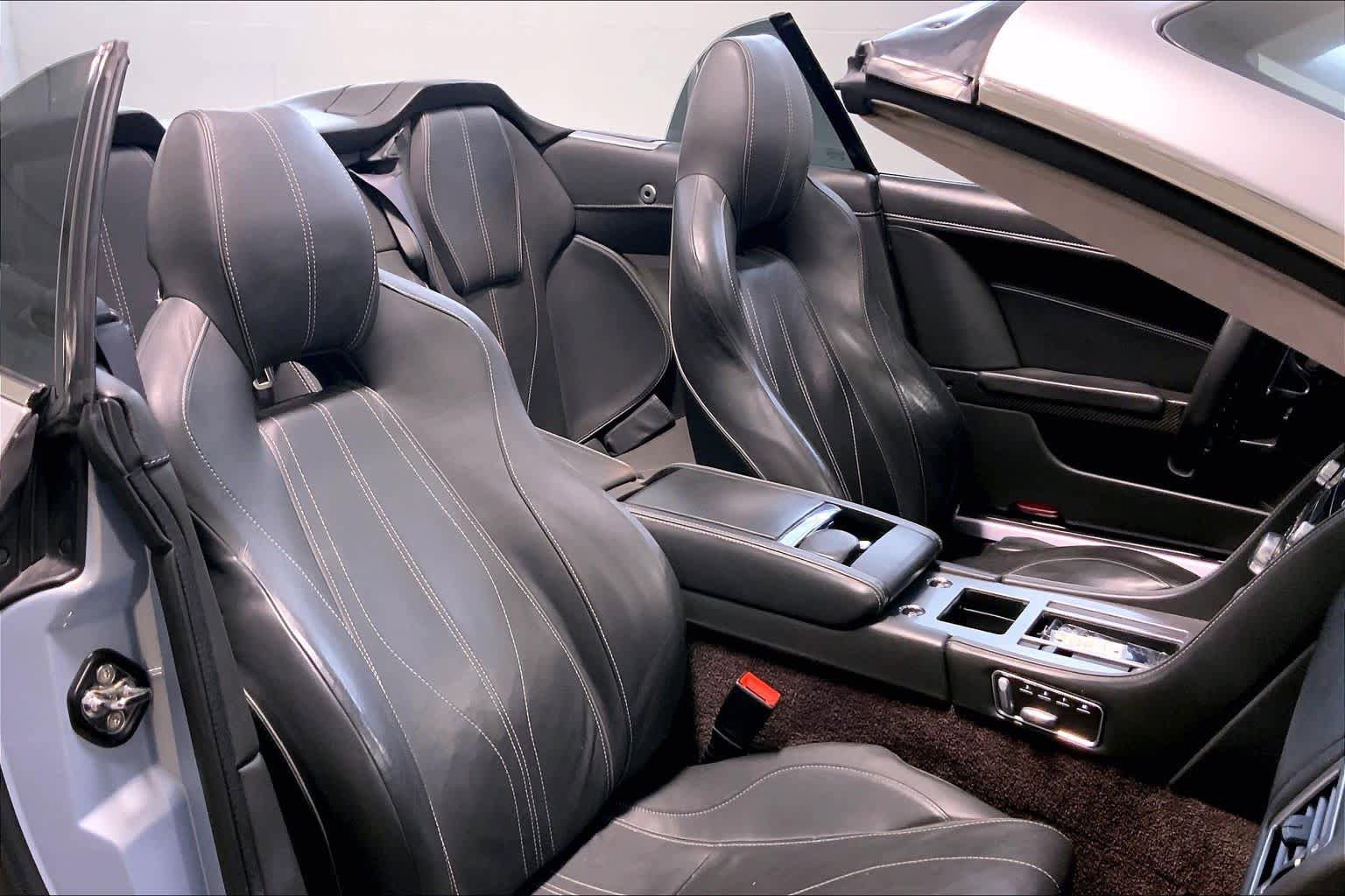 Used 2013 Aston Martin DB9 Volante RWD image 8