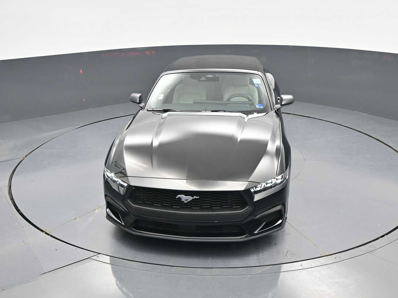 Used 2025 Ford Mustang Premium RWD image 27
