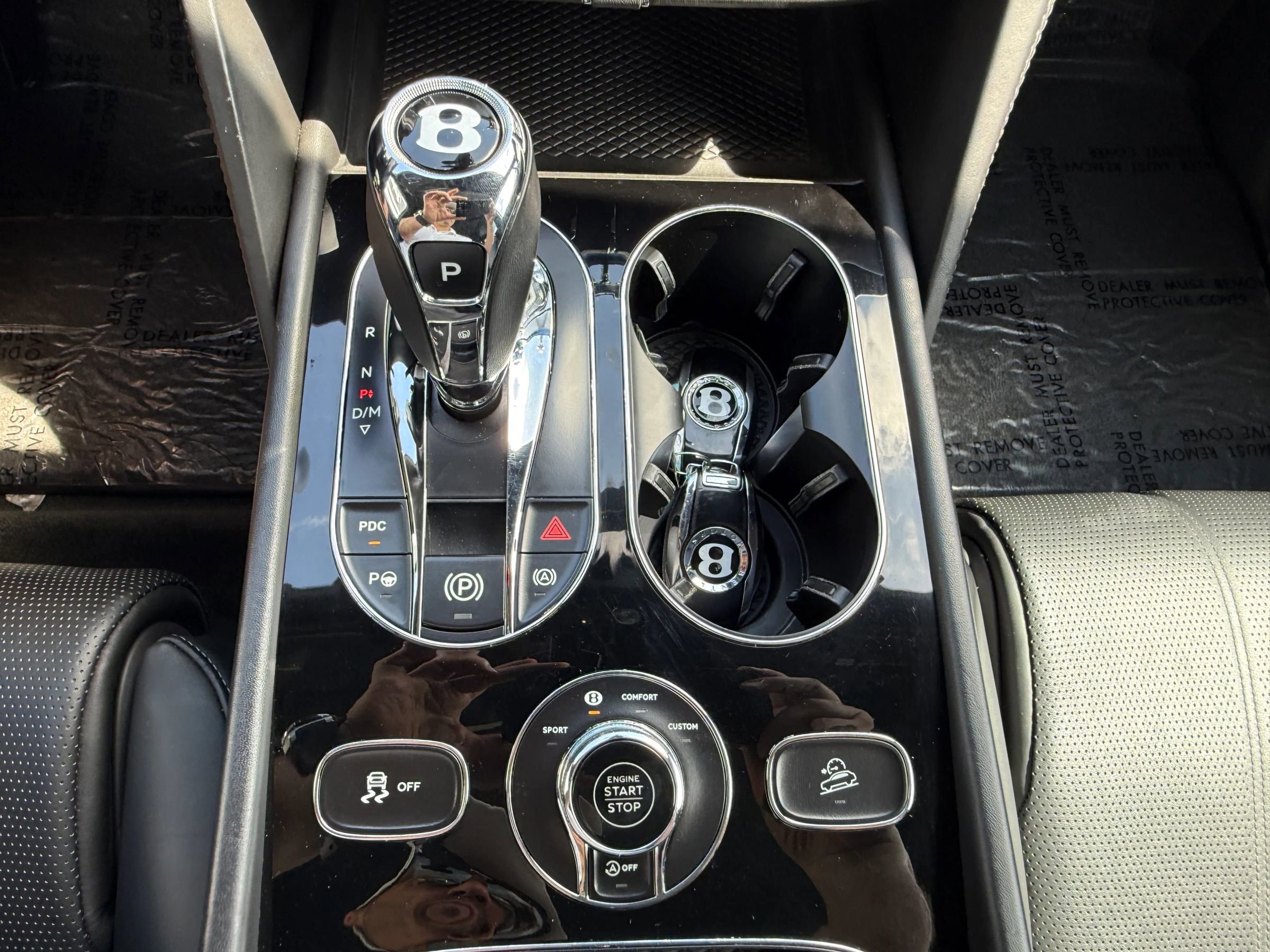 Used 2018 Bentley Bentayga Onyx Edition AWD/4WD image 32