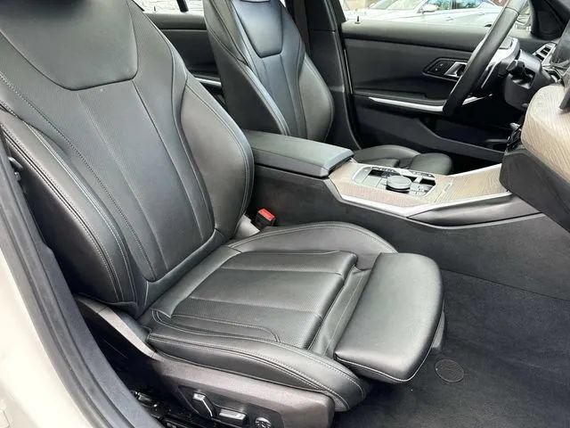 Used 2025 BMW 330i xDrive Sedan AWD/4WD image 26