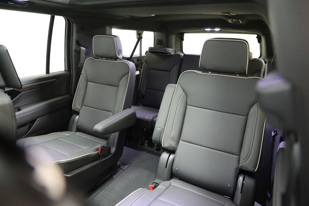 New 2026 Chevrolet Suburban Premier AWD/4WD image 15