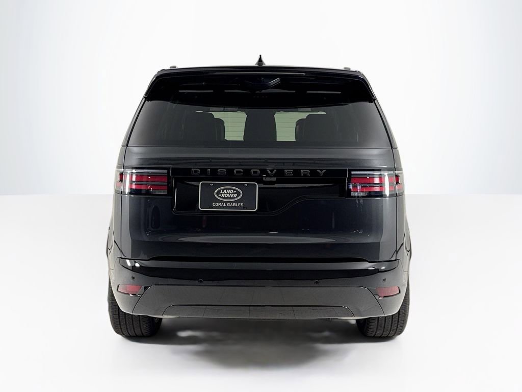 Used 2024 Land Rover Discovery Dynamic SE image 4