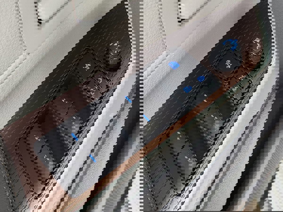 Used 2021 Toyota Sienna LE FWD image 39