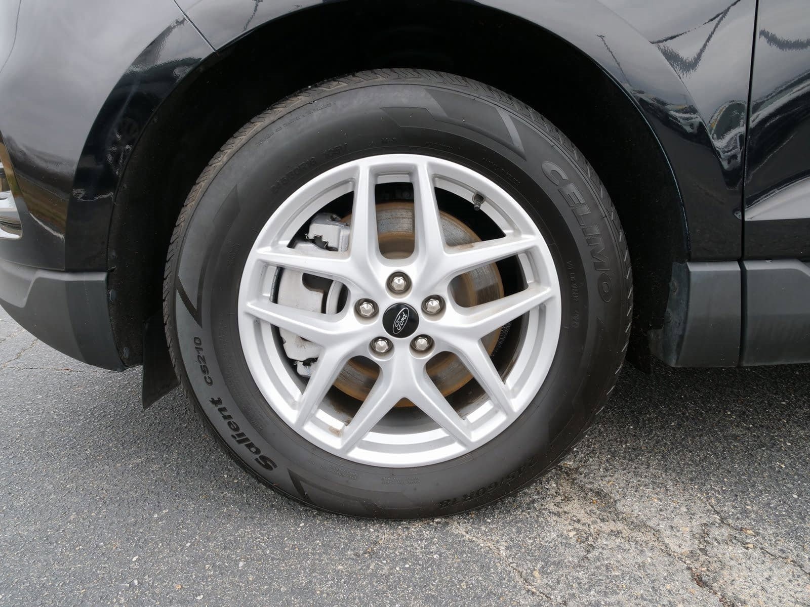 Used 2024 Ford Edge SEL image 13