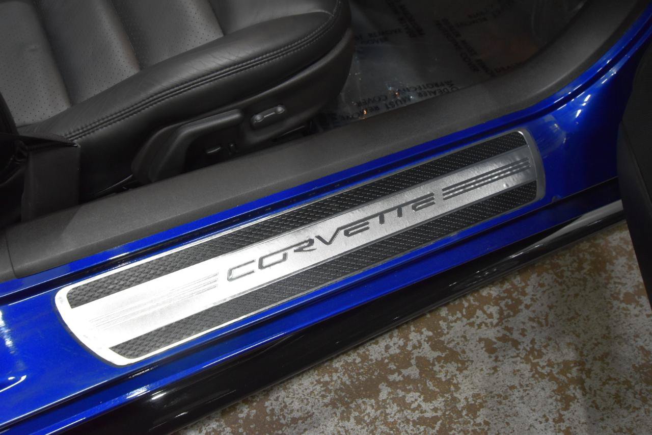 Used 2007 Chevrolet Corvette Coupe w/ Performance Package RWD image 30
