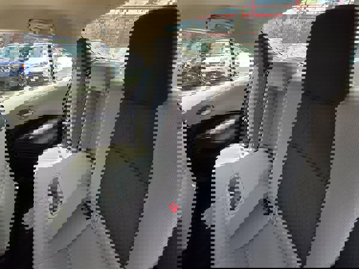 Used 2020 Toyota Corolla LE image 27