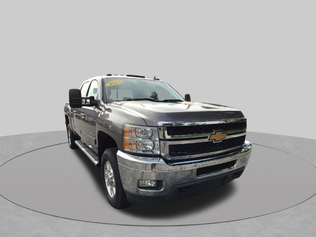 Used 2014 Chevrolet Silverado 3500 LTZ w/ LTZ Plus Package AWD/4WD image 4