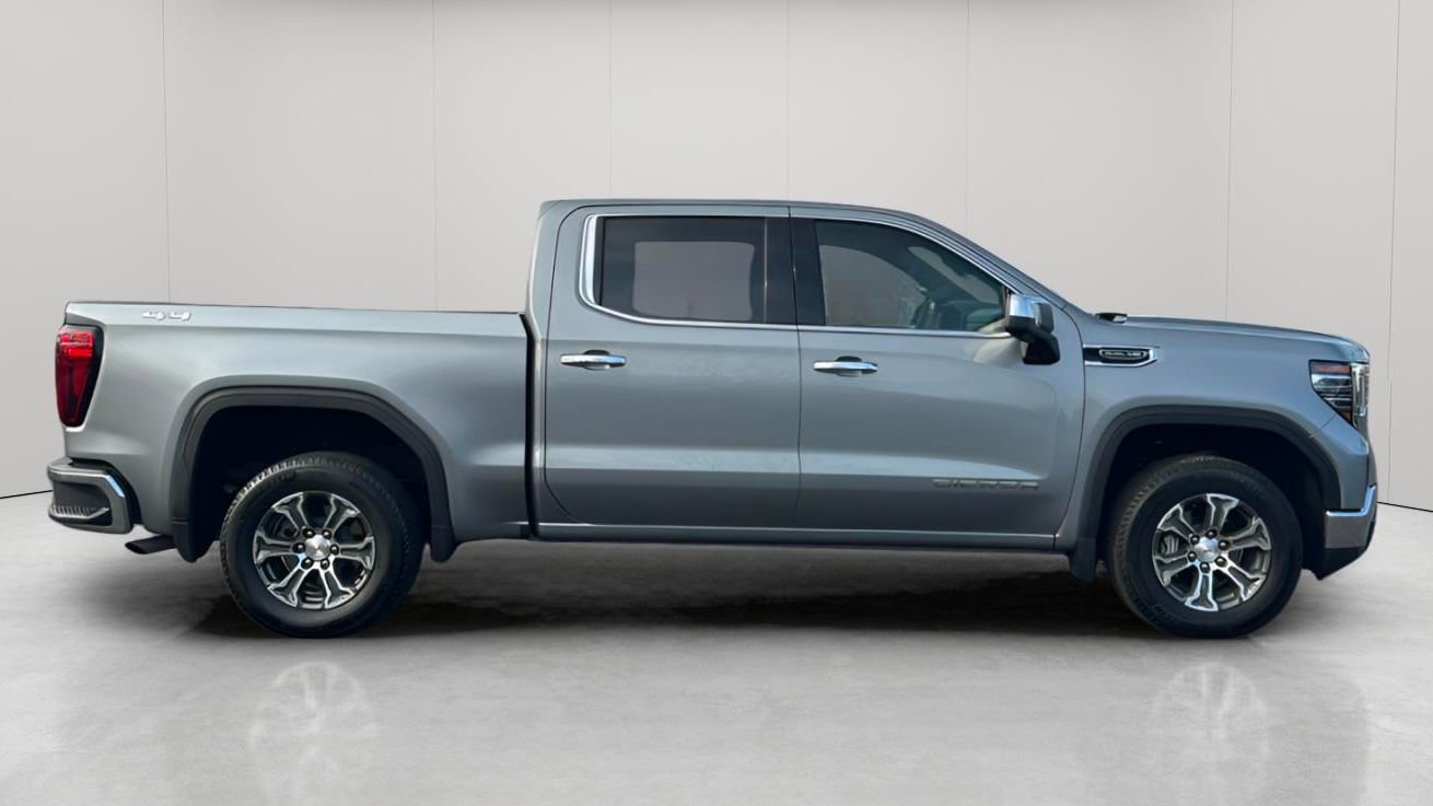 Used 2025 GMC Sierra 1500 SLT image 3