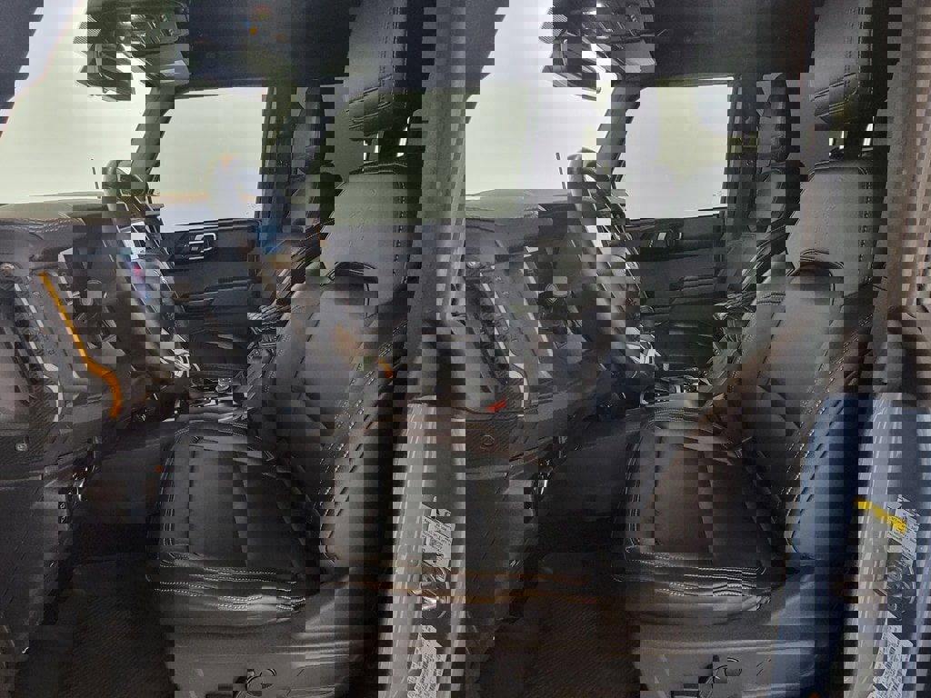 Used 2024 Ford Bronco Badlands image 14