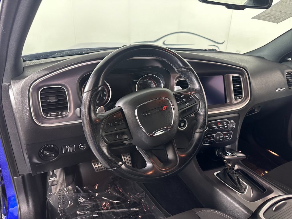 Used 2020 Dodge Charger R/T RWD image 17
