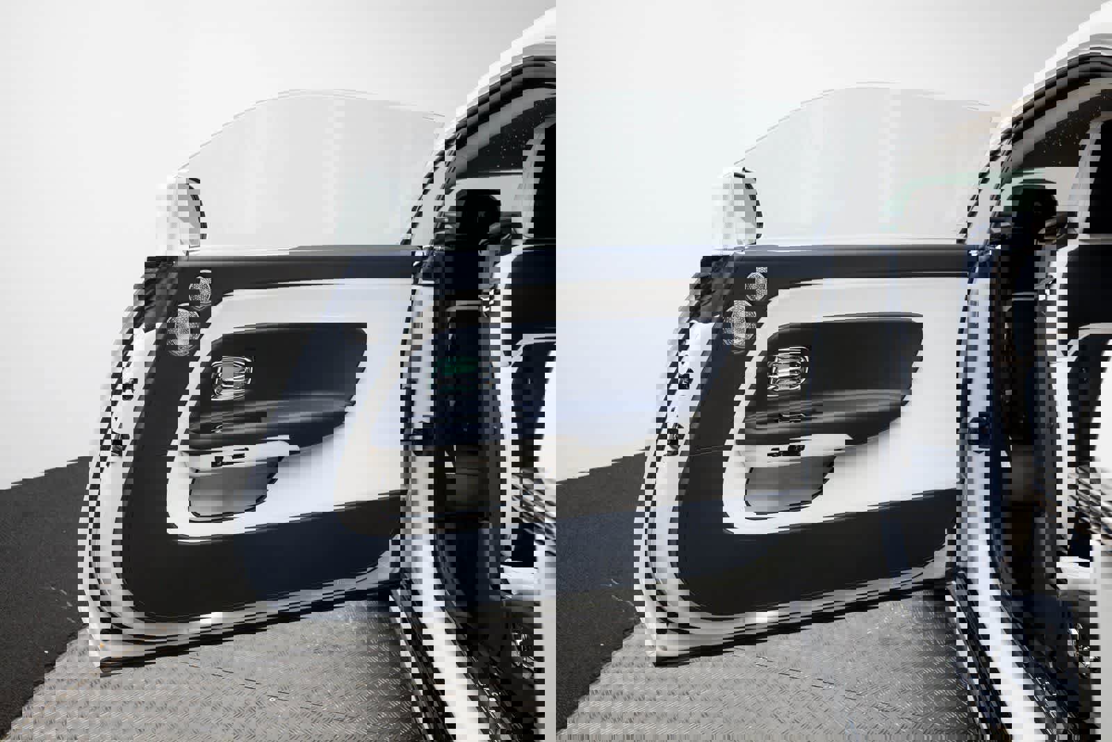 New 2026 Rolls-Royce Spectre image 39