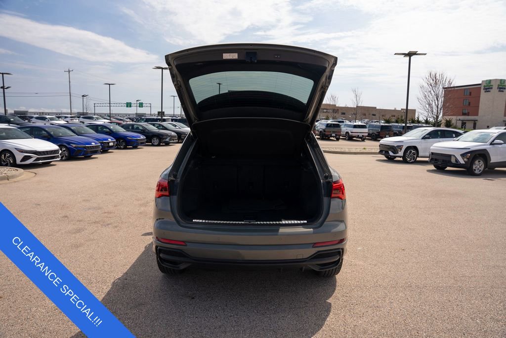 Used 2024 Audi Q3 2.0T Premium image 10