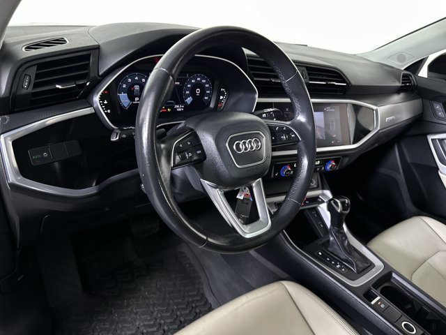 Used 2022 Audi Q3 2.0T Premium AWD/4WD image 10