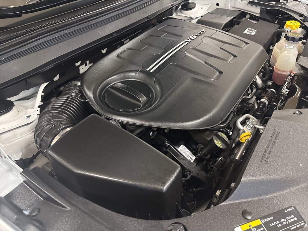 Used 2020 Jeep Cherokee Limited w/ Technology Group image 44