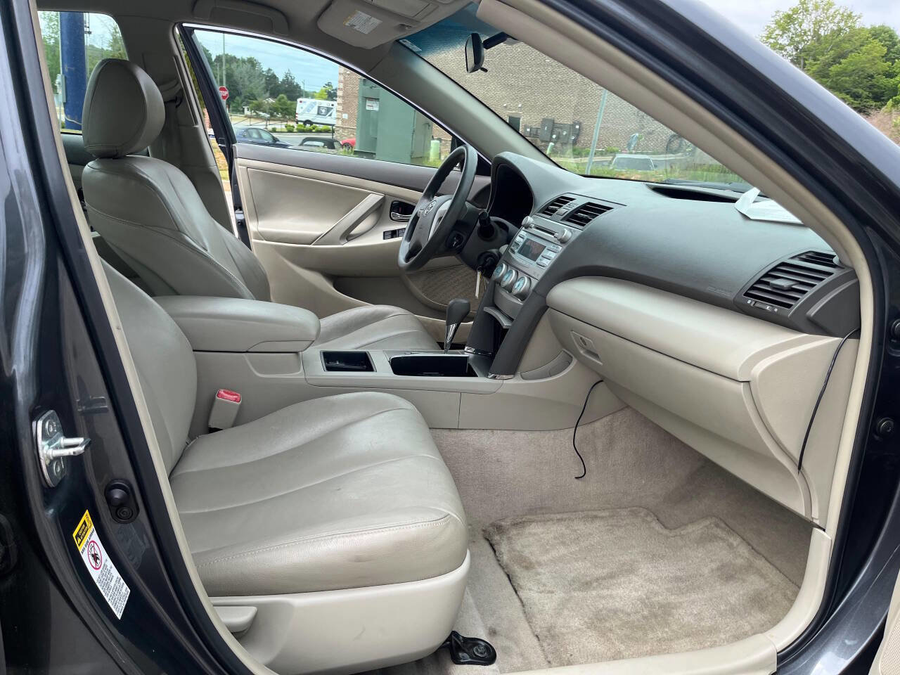 Used 2009 Toyota Camry LE FWD image 22
