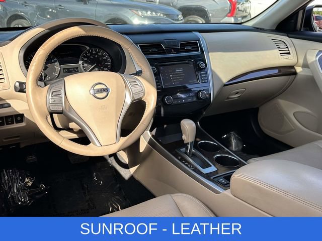 Used 2015 Nissan Altima 2.5 SL w/ Technology Package FWD image 2