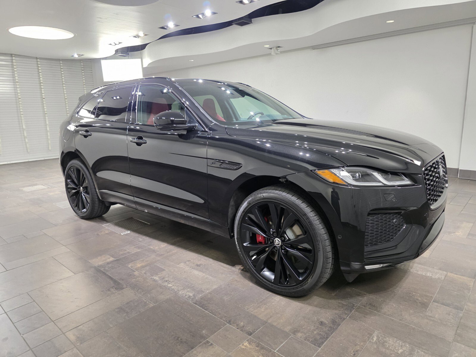 New 2026 Jaguar F-PACE R-Dynamic S image 28