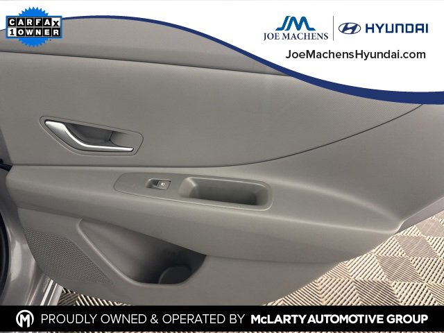 Used 2025 Hyundai Elantra Blue image 27