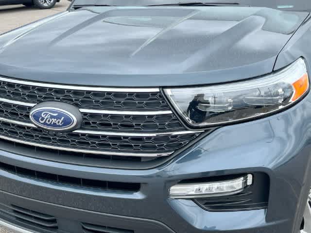 Used 2023 Ford Explorer XLT w/ Equipment Group 202A AWD/4WD image 11