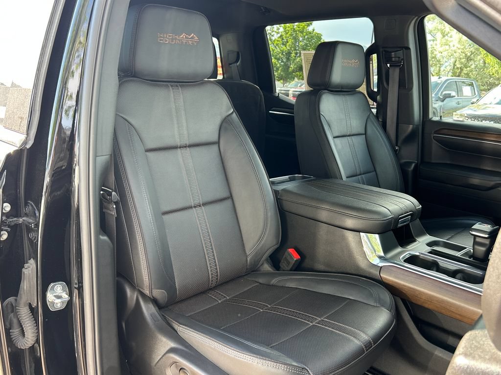 Used 2024 Chevrolet Silverado 1500 High Country w/ Technology Package AWD/4WD image 17