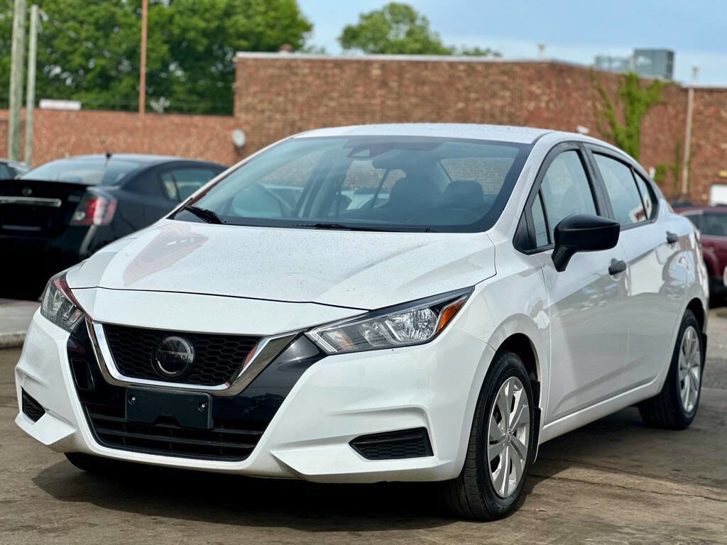 Used 2021 Nissan Versa S FWD image 3