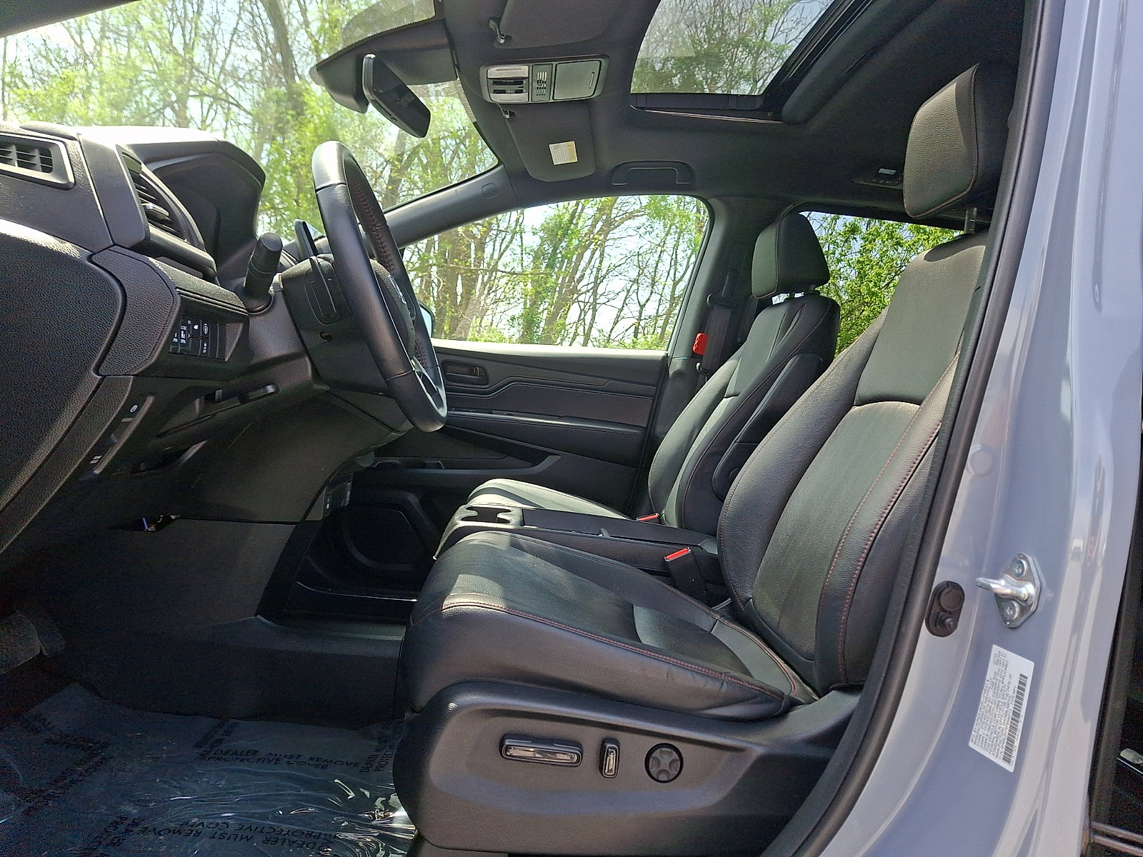 Used 2023 Honda Odyssey Sport image 13