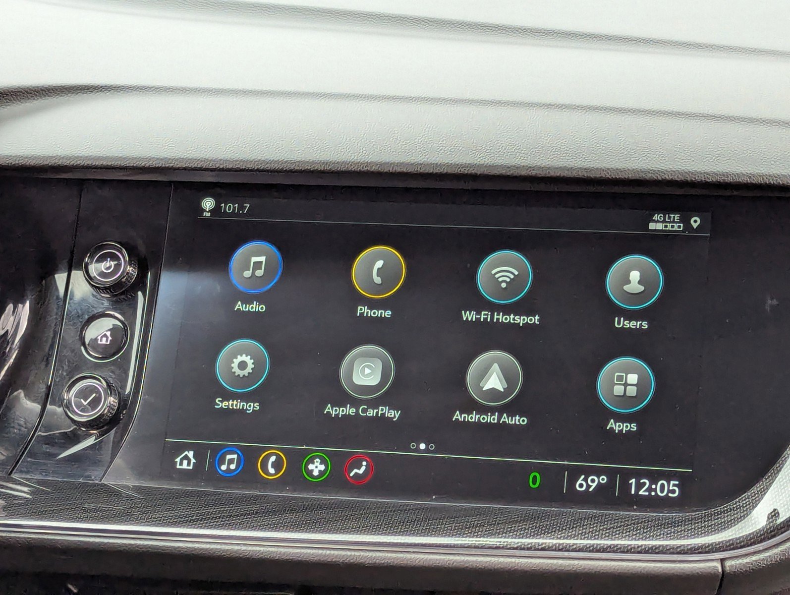 Certified 2023 Buick Envision Preferred image 19