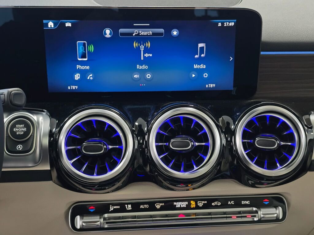 New 2026 Mercedes-Benz GLB 250 4MATIC image 15