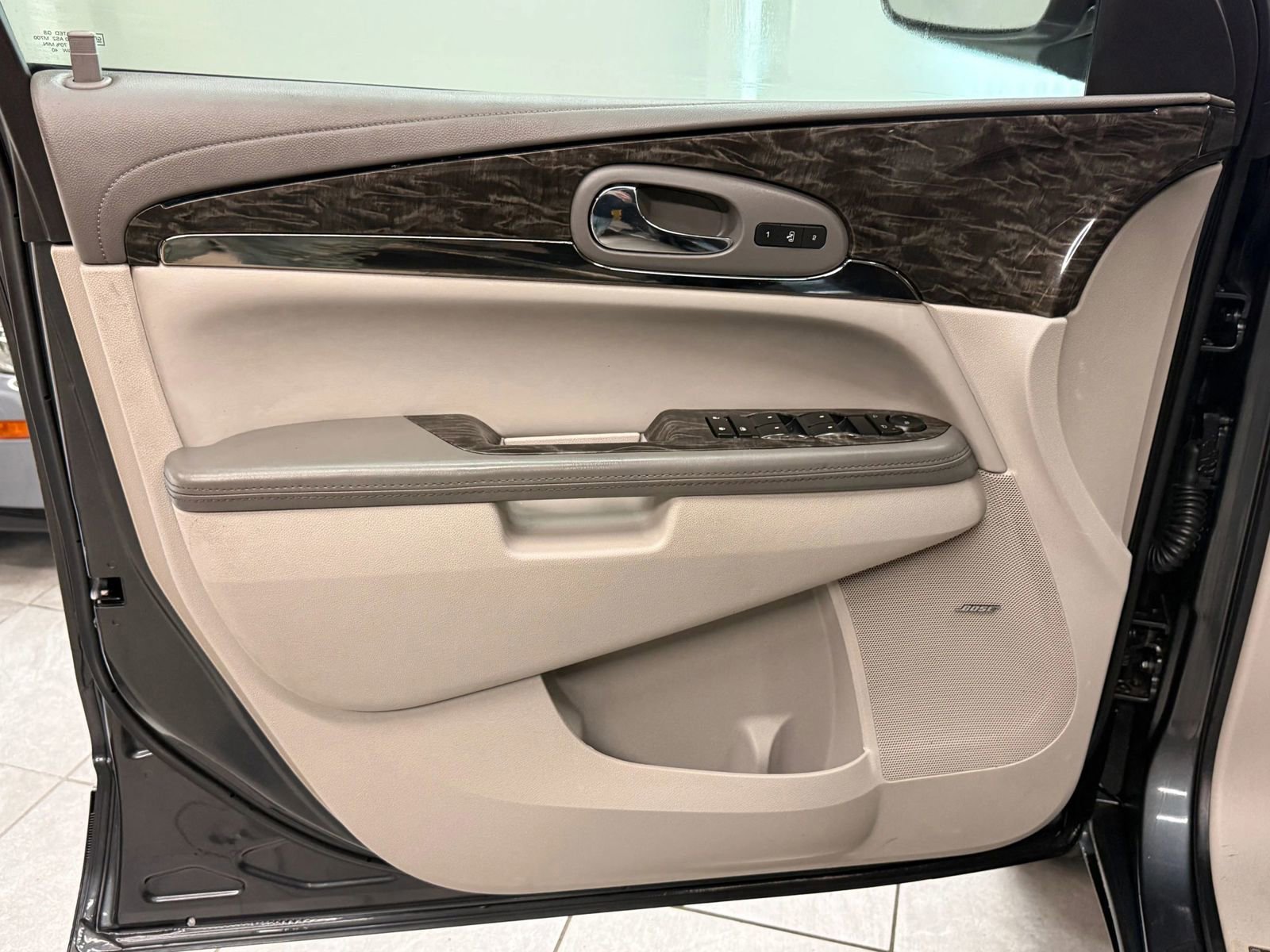 Used 2013 Buick Enclave Leather w/ LPO, Cargo Convenience Pkg image 14