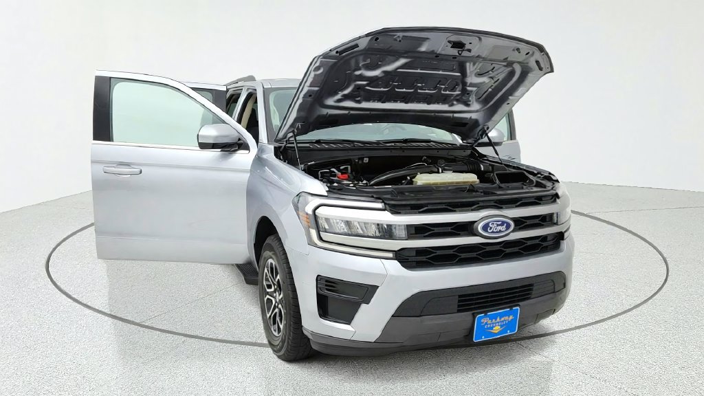 Used 2024 Ford Expedition XLT RWD image 9