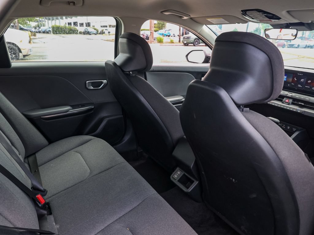 Used 2025 Kia K4 FWD image 16
