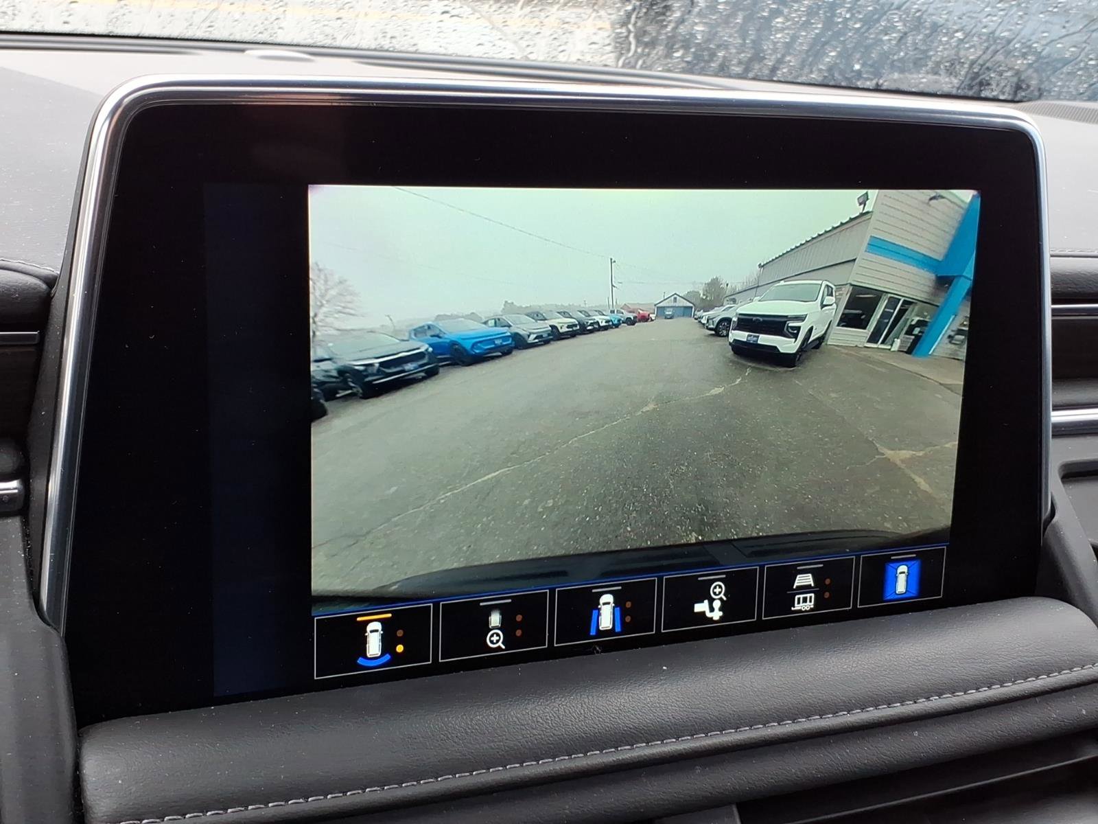 Used 2023 Chevrolet Tahoe LT w/ LT Signature Package image 28