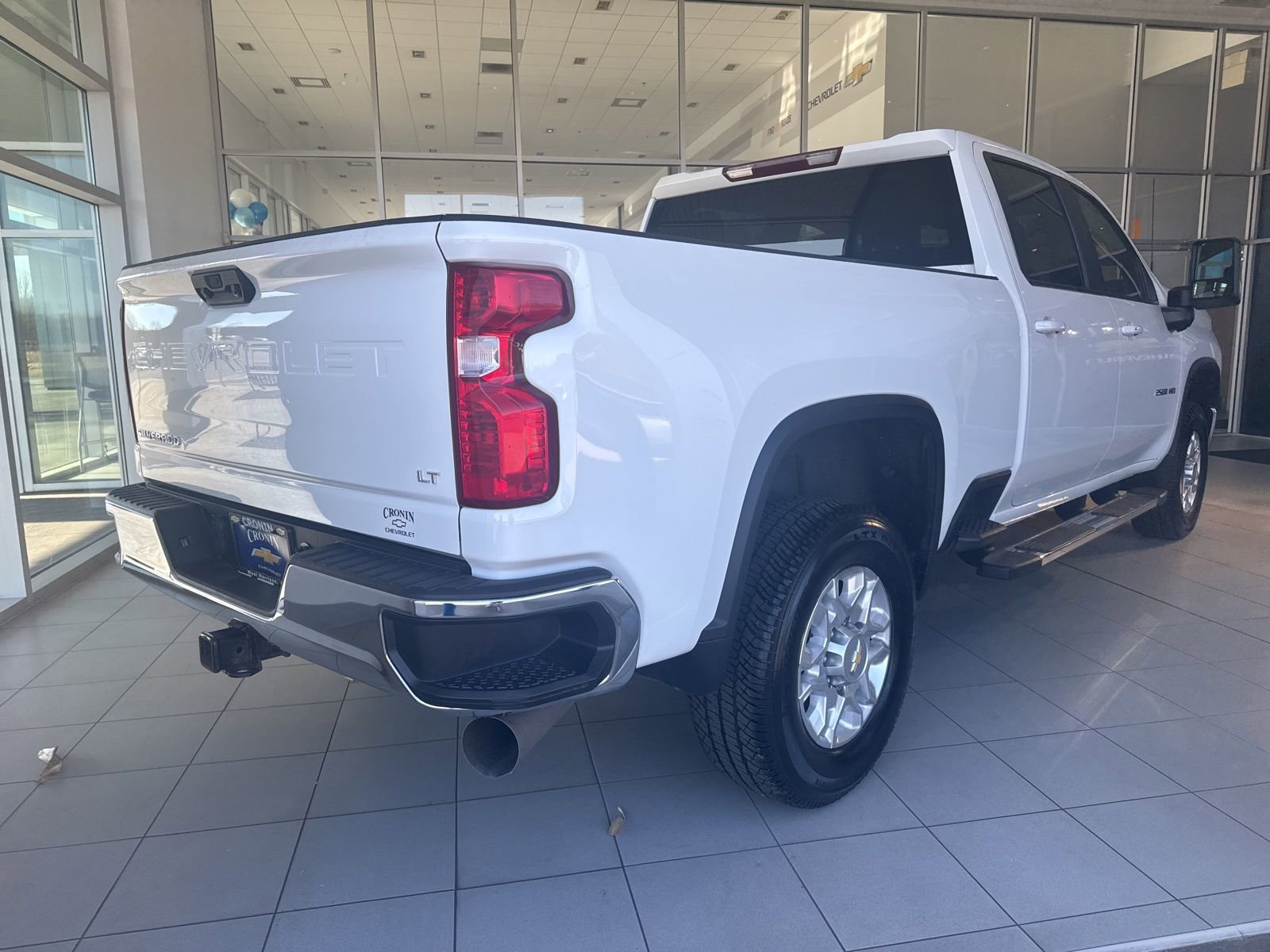 Used 2023 Chevrolet Silverado 2500 LT w/ Convenience Package image 4