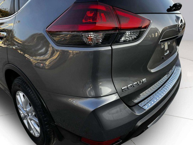 Used 2020 Nissan Rogue S w/ Special Edition Package image 14