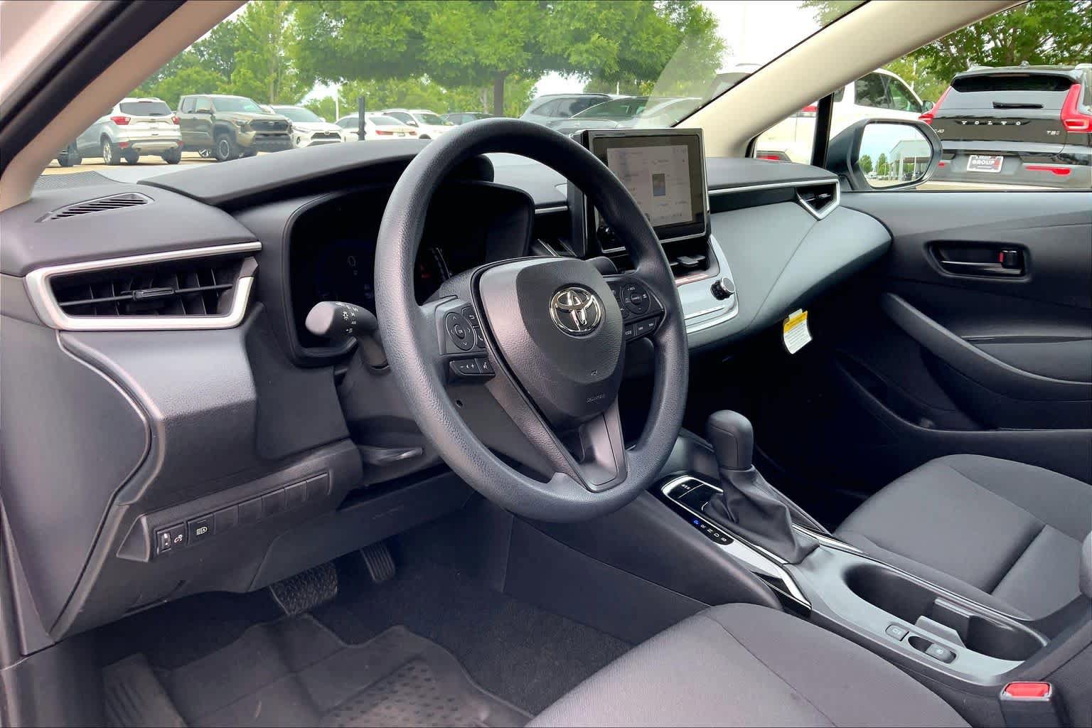 Used 2026 Toyota Corolla LE FWD image 17