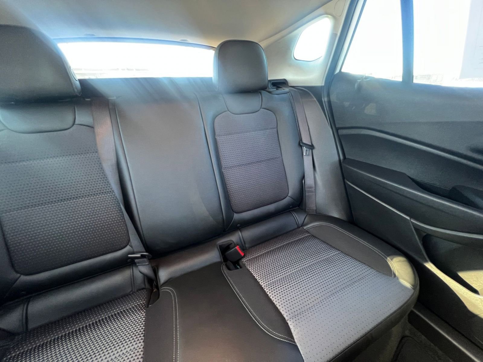 Used 2025 Chevrolet Trax LT image 37