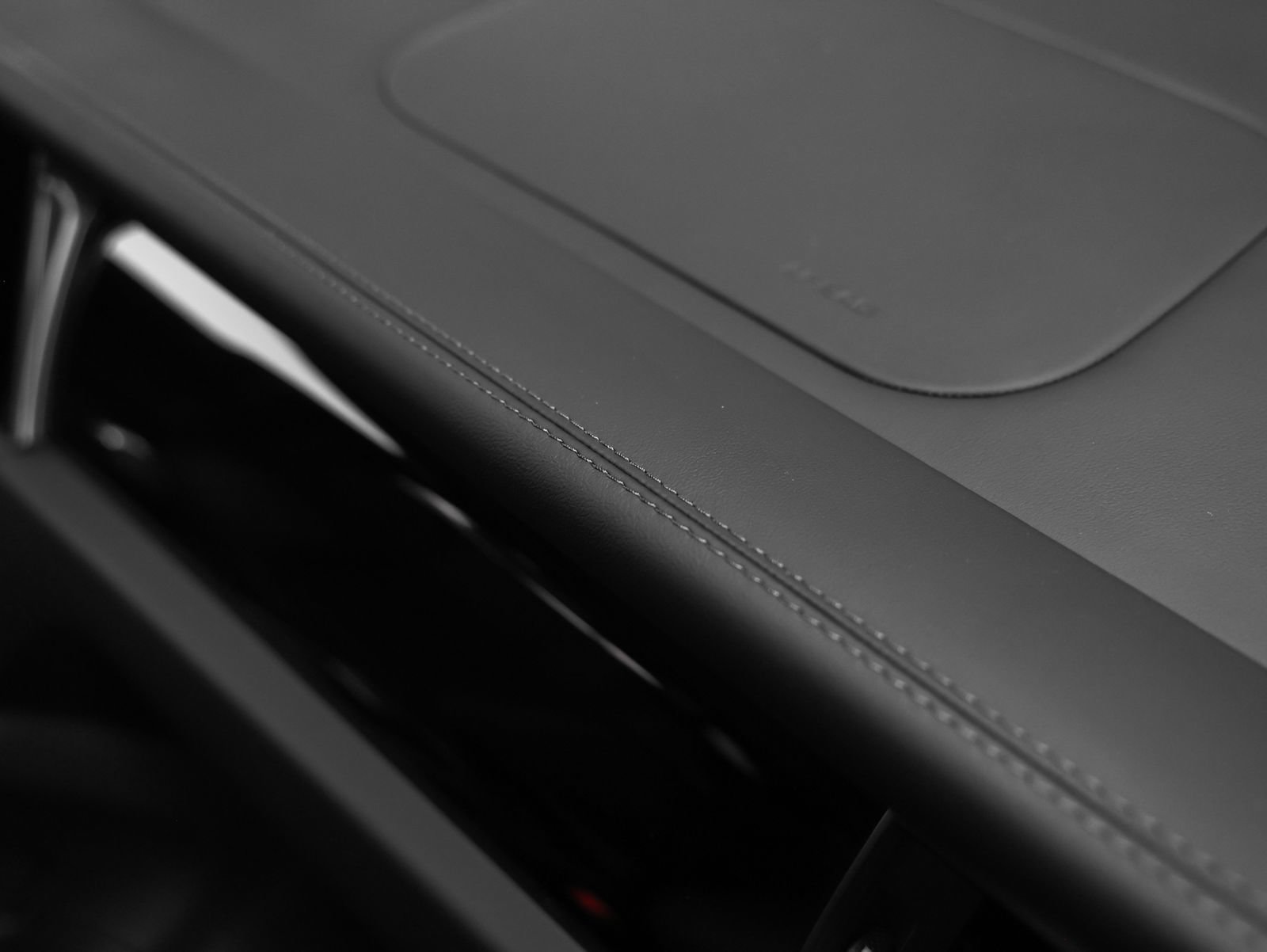 New 2026 Porsche Macan S image 28