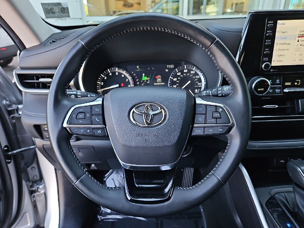 Certified 2021 Toyota Highlander XLE AWD/4WD image 21