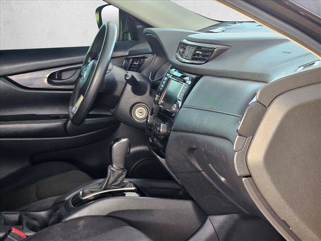 Used 2019 Nissan Rogue S FWD image 17