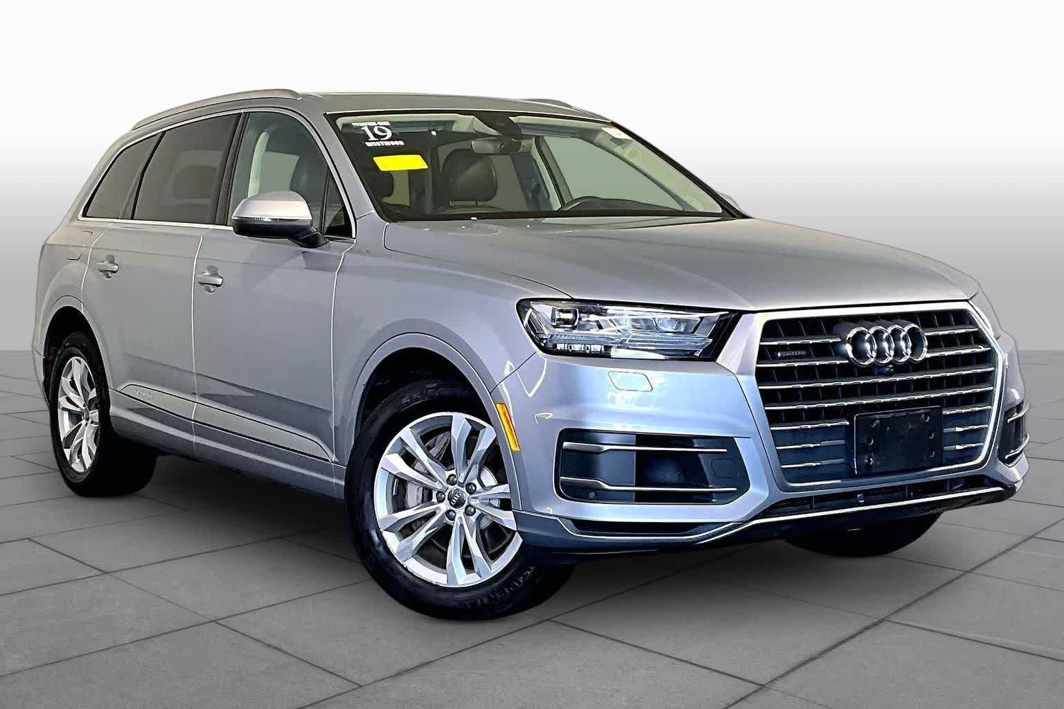 Used 2019 Audi Q7 3.0T Premium Plus w/ Premium Plus Package AWD/4WD image 3
